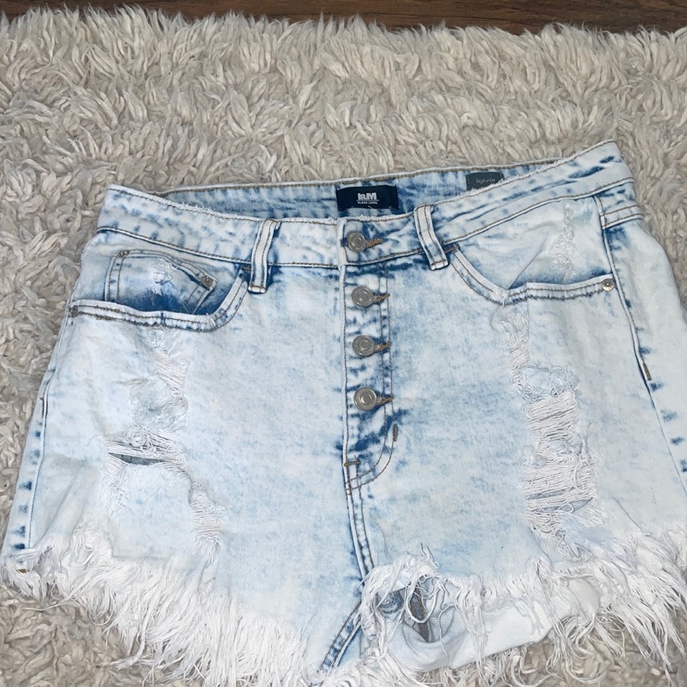 L&M high rise shorts.
